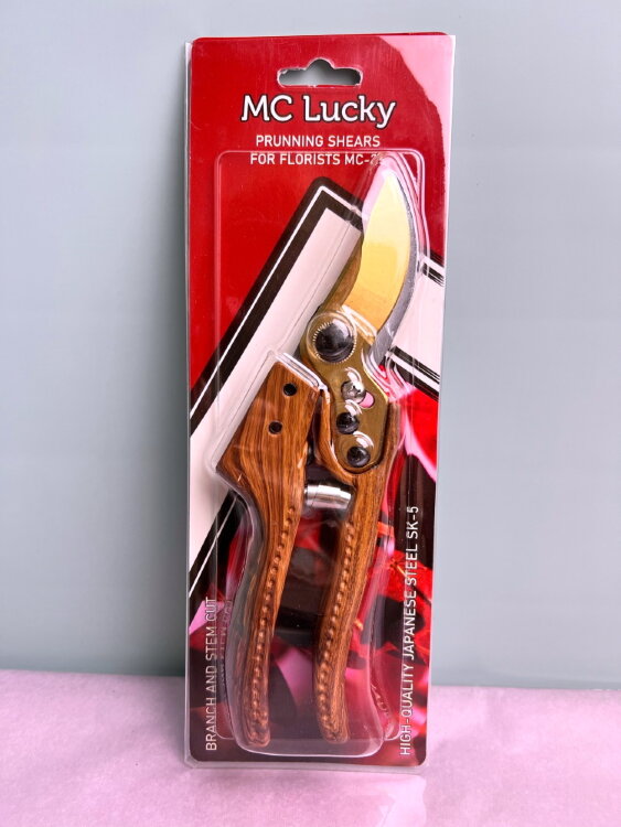 Секатор MC Lucky пружинный 