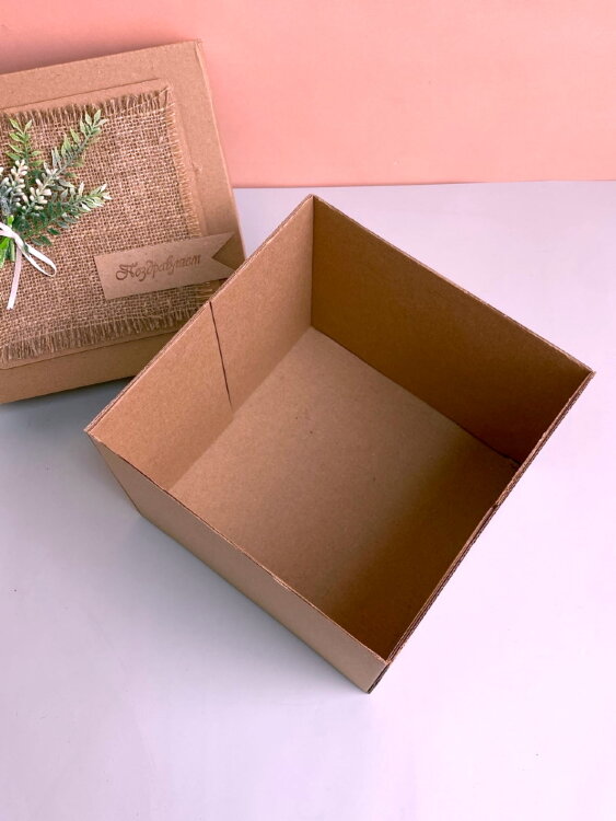 Коробка крафт "Поздравляем" 