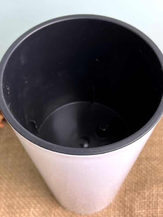 Горшок Лилия белый глянец ⌀14 