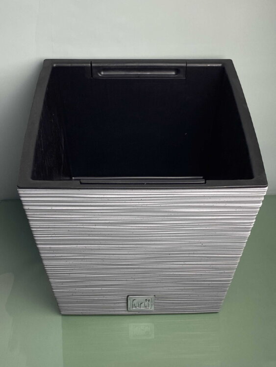 Горшок Фуру Куб Лоу светло-серый ⌀24 