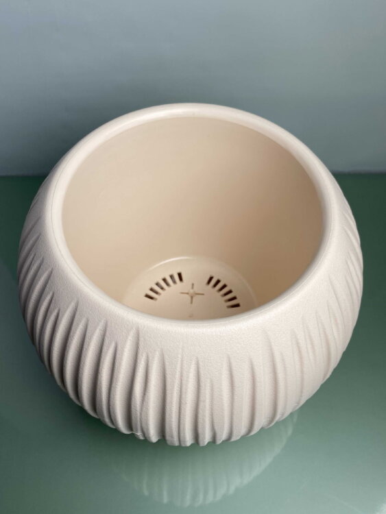 Горшок Сфера ⌀13 