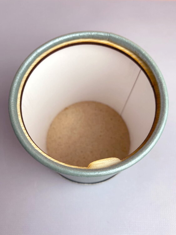 Подарочная коробка маленький цилиндр с крышкой 