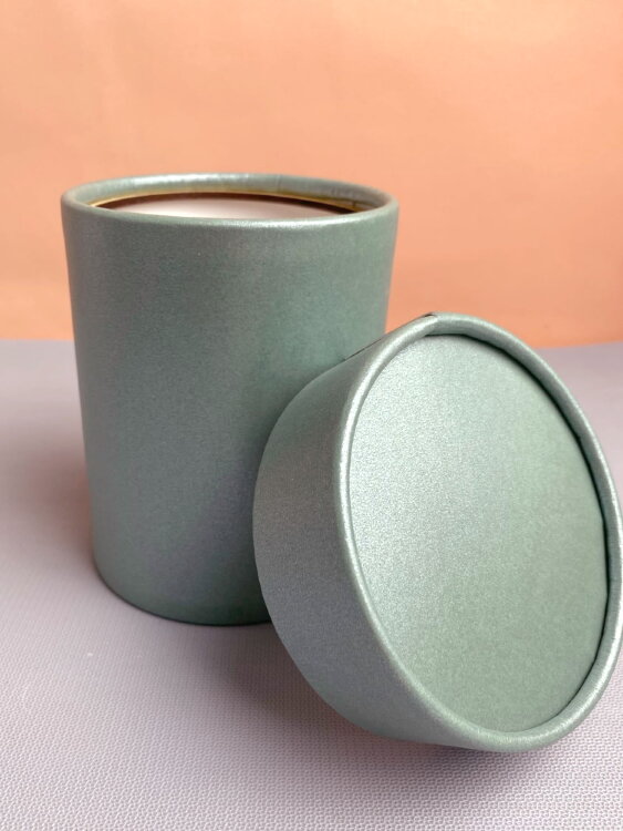 Подарочная коробка маленький цилиндр с крышкой 